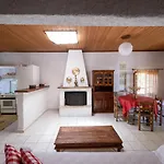 Nagia's House, κοντά στη θάλασσα! Дом отдыха *